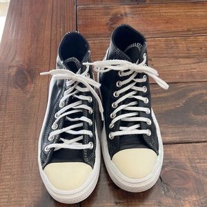 Women’s Converse high tops size 6.5